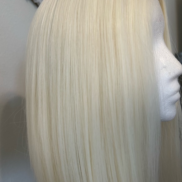 Wig - Picture 5 of 6